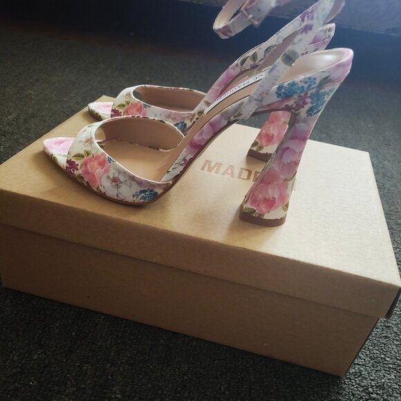 Steve Madden Shoes - Steve Madden heals